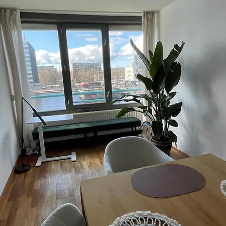 Large West With Balcony